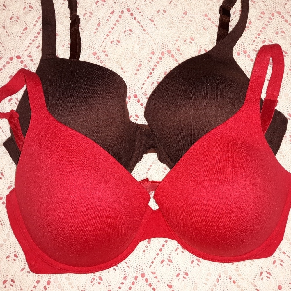 2 Victorias Secret bras size 34D